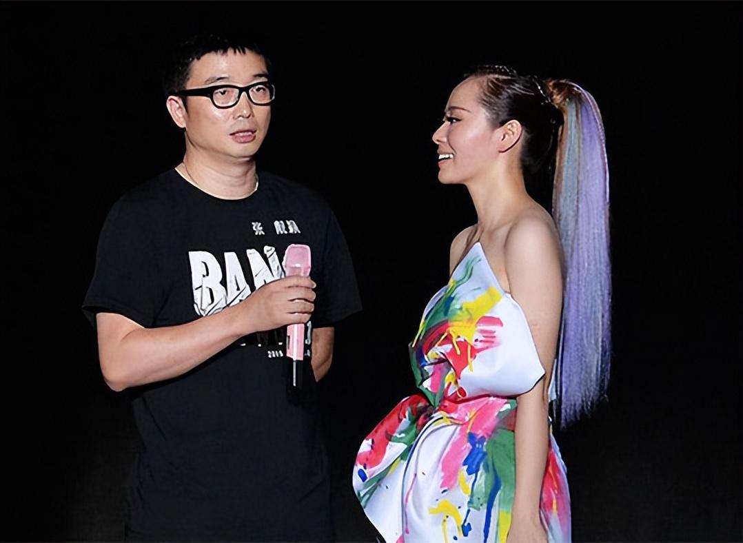 回顾张靓颖和冯珂在一起15年付出爱情却被辜负今再遇爱情