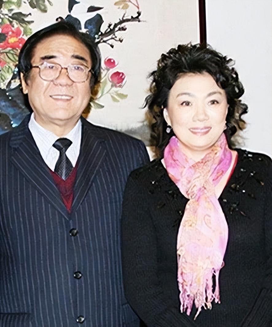 回顾李谷一:错过女儿成长,送别风雨相伴的丈夫,风光的背后有泪水