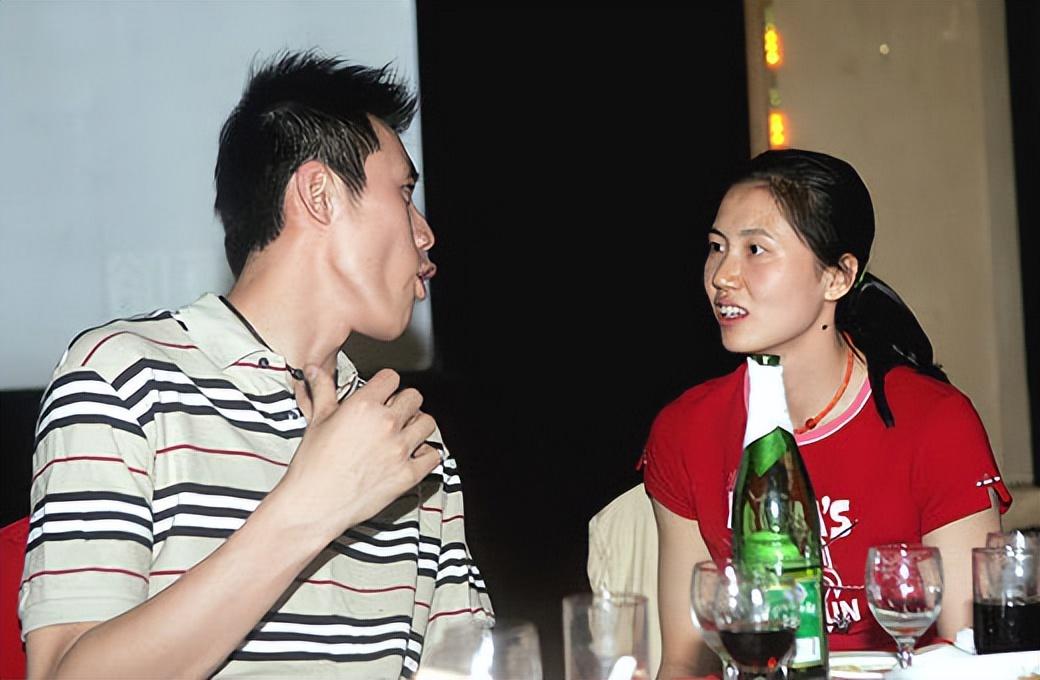 回顾女排周苏红照顾瘫痪丈夫5年后为何突然改嫁大9岁富商