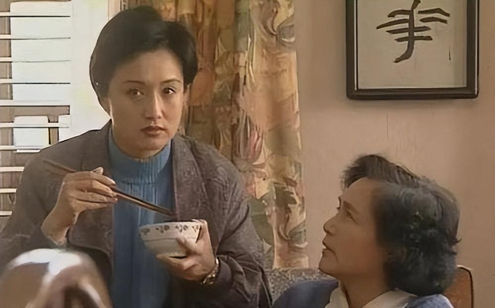 她是《婆婆媳妇小姑》里性格刁钻,喜形于色的"仇家珠".