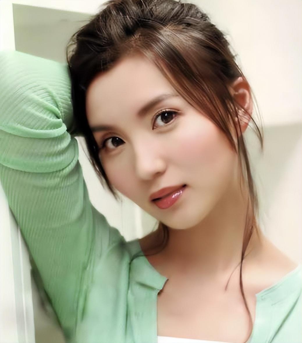 回顾陈好当红时嫁大8岁富商先后生3子45岁越活越美丽