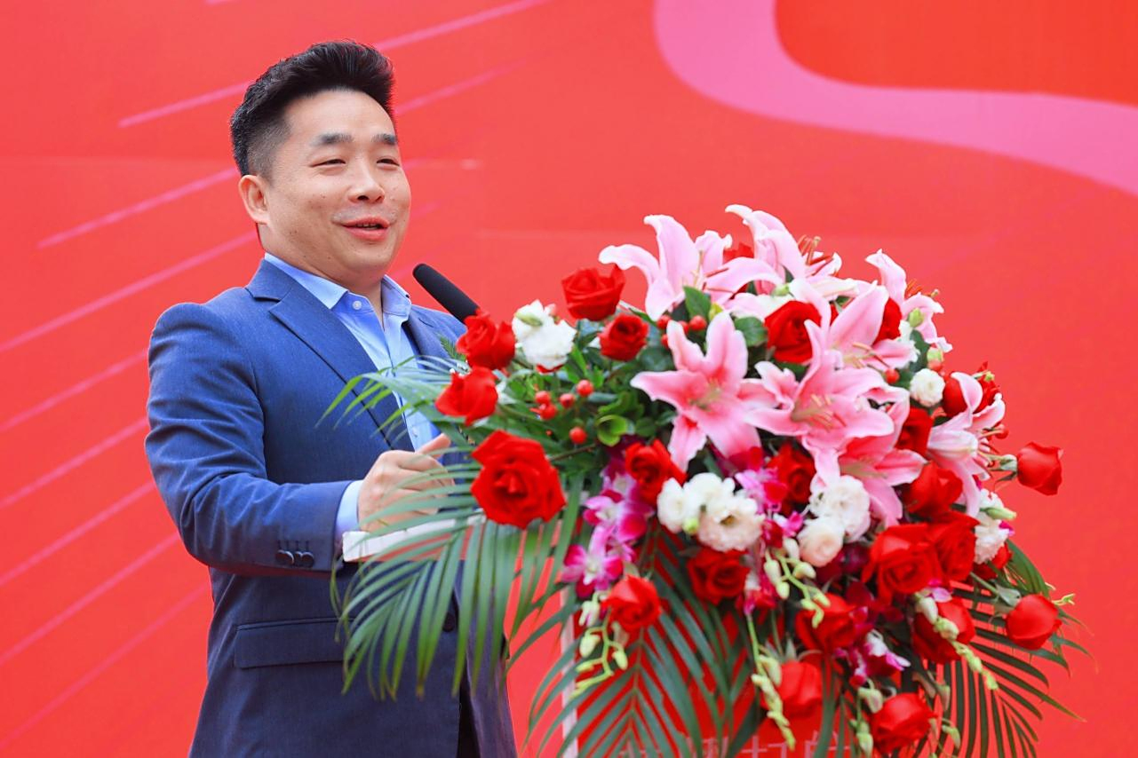 众多嘉宾和消费者共同见证,期待引领厨卫零售变革