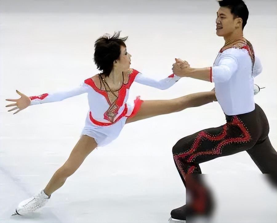 然后就像我们现在所知的一样,张丹和张昊成为了搭档,一起在之后的双人