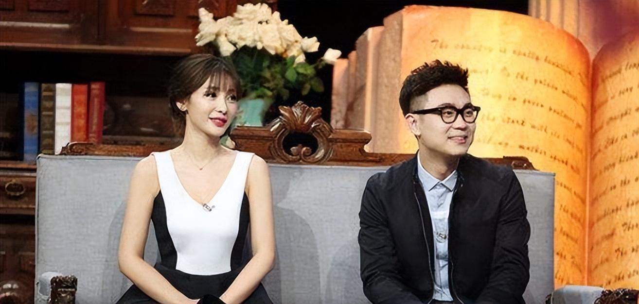 大鹏是最后一个被点穴的,他被前面点穴的人吓得满场跑,但还是被大师