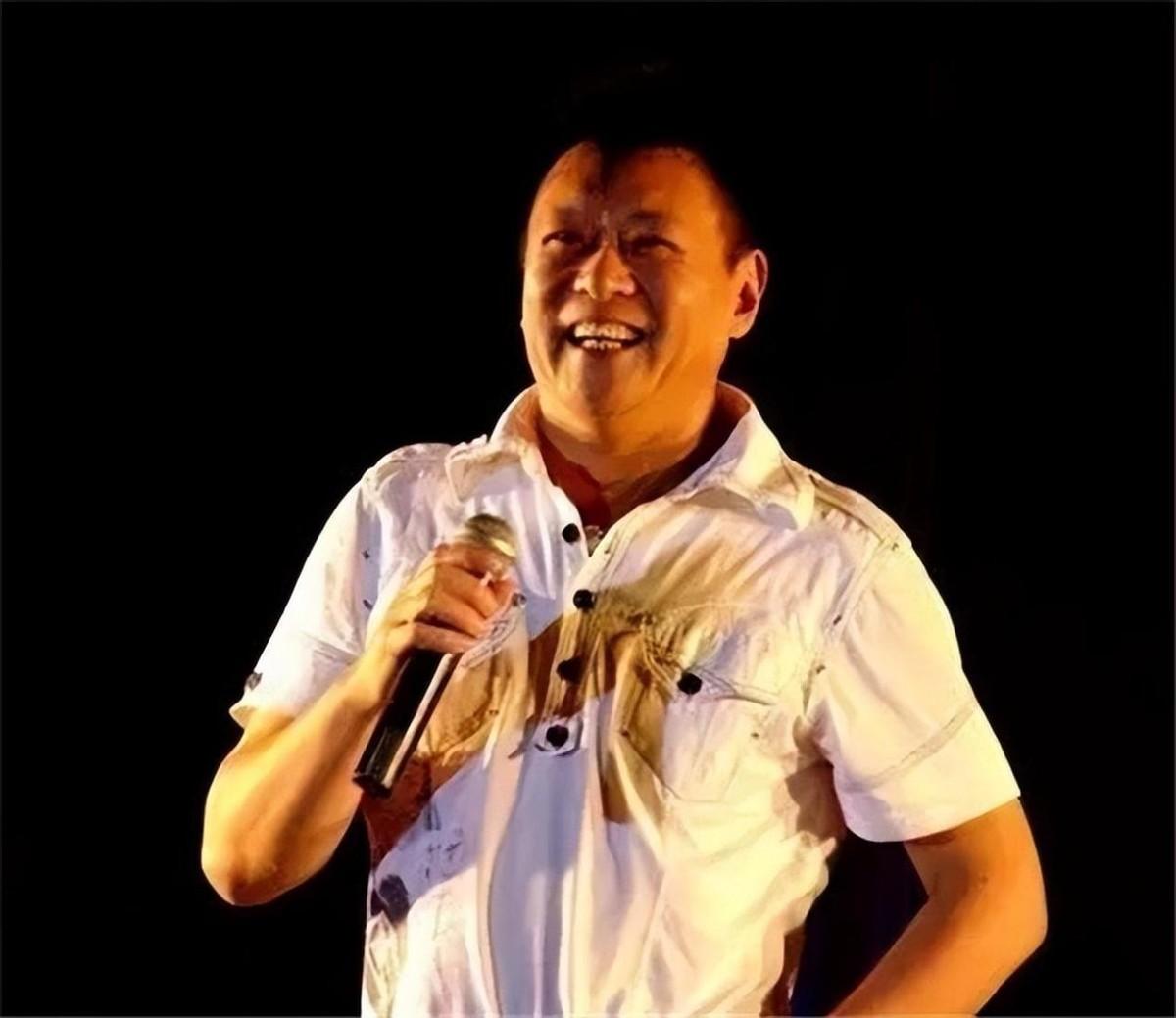 回顾囚歌王子迟志强后悔当初不懂法如今儿子替他完成心愿