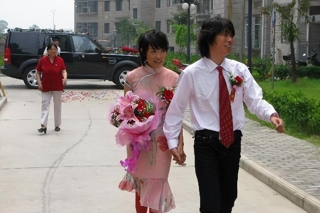 回顾陈琳新婚百天从高楼跃下2个前夫来抢遗产母亲肝肠寸断