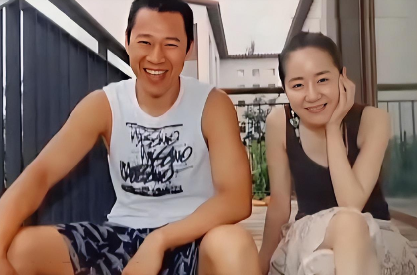 回顾张丰毅二婚娶小12岁霍凡结婚28年没有孩子他过得幸福吗