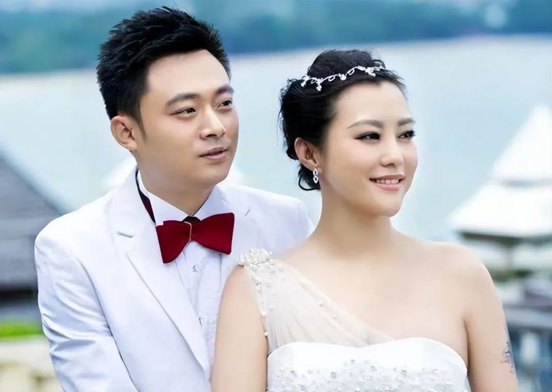 郝蕾:与刘烨离婚后,自己一人养育双胞胎儿子,如今怎么样了
