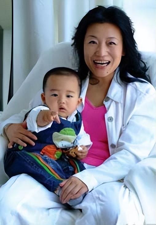 回顾王为念和小香玉离婚18年后两人的生活相差太大