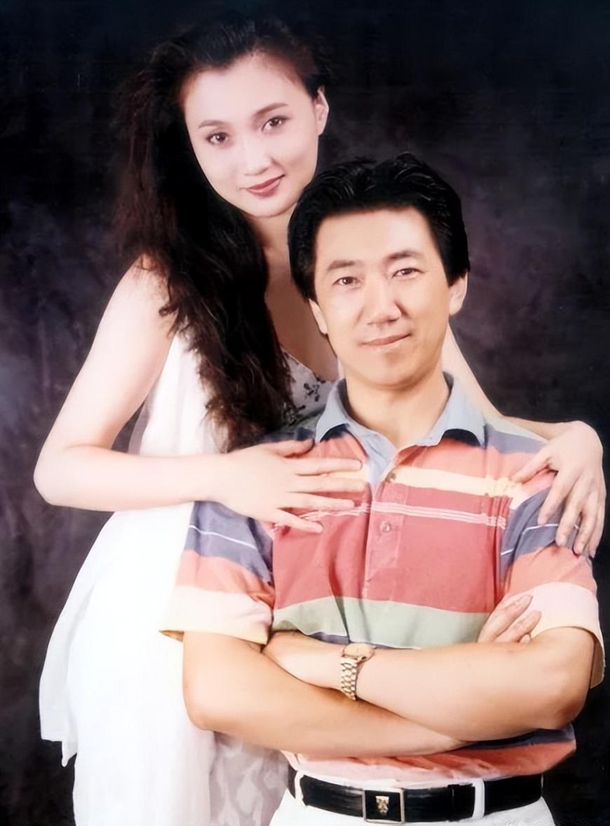 她先是遇到了自己的"老乡"王志文.