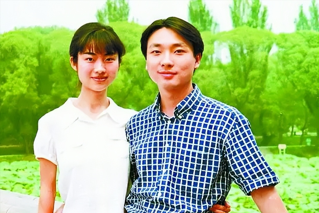 回顾央视一哥康辉坚持丁克23年52岁的他坦言自己后悔了