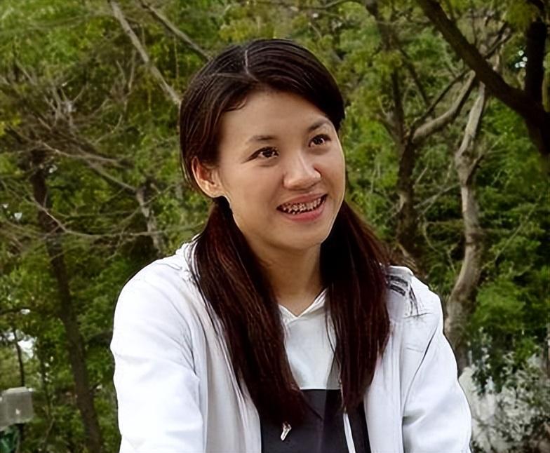 回顾演员刘琳被名导抛弃后转身嫁给穷小子婚后被丈夫宠成宝