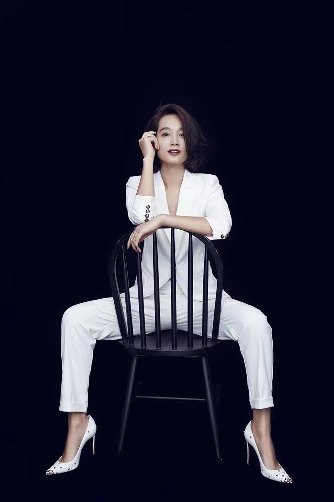 可朱丹却不满足于现状,转身签约了湖南卫视,那算时间她的名声