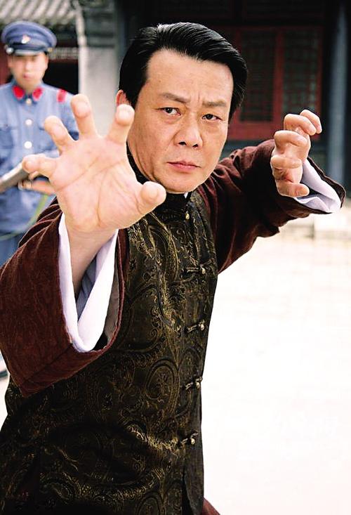 回顾寇世勋两个老婆同住一屋楼上楼下相处和谐晚年后悔太累了