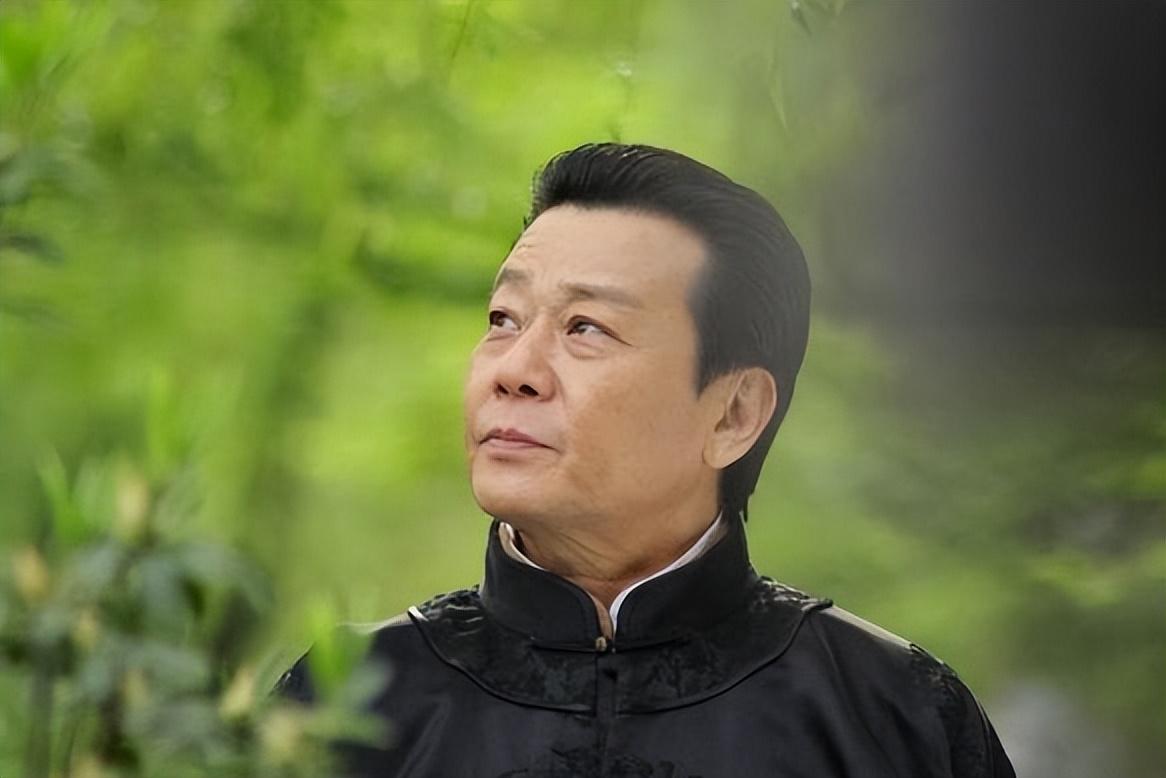 回顾寇世勋两个老婆同住一屋楼上楼下相处和谐晚年后悔太累了