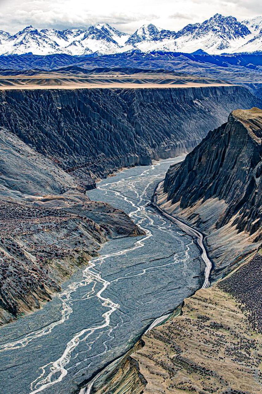 旅行目的地 | 安集海大峡谷,不是景区的网红打卡地  在北疆中天山北麓