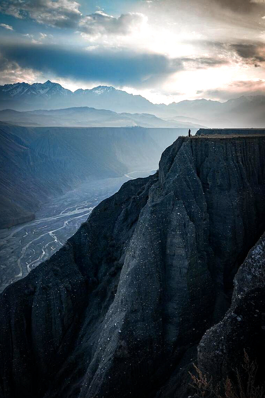 旅行目的地 | 安集海大峡谷,不是景区的网红打卡地  在北疆中天山北麓