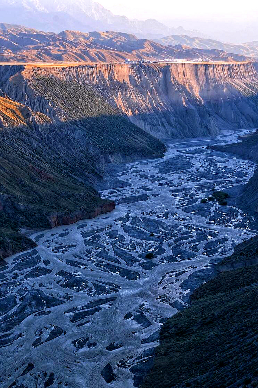 旅行目的地 | 安集海大峡谷,不是景区的网红打卡地  在北疆中天山北麓