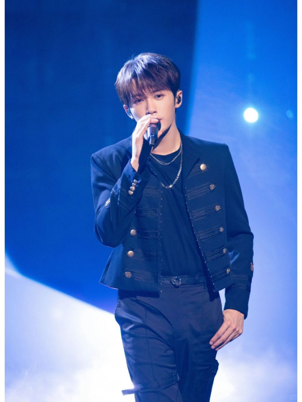 檀健次:多才多艺的全能艺人  檀健次,他不仅是mic男团的出色成员,还是