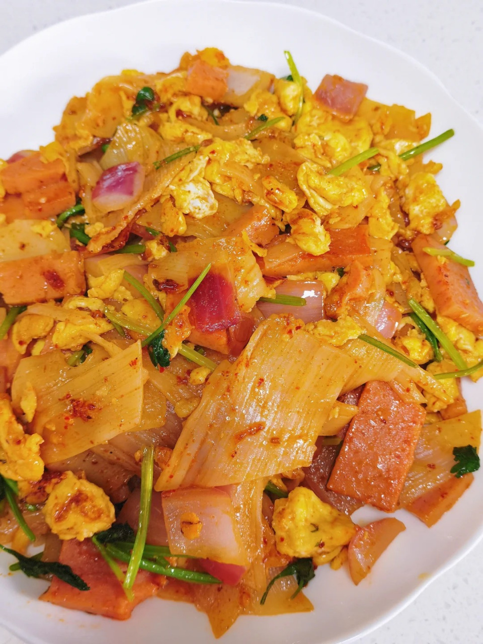 93这一锅香迷糊了-家庭版炒冷面97  73材料97:3张冷面,1颗