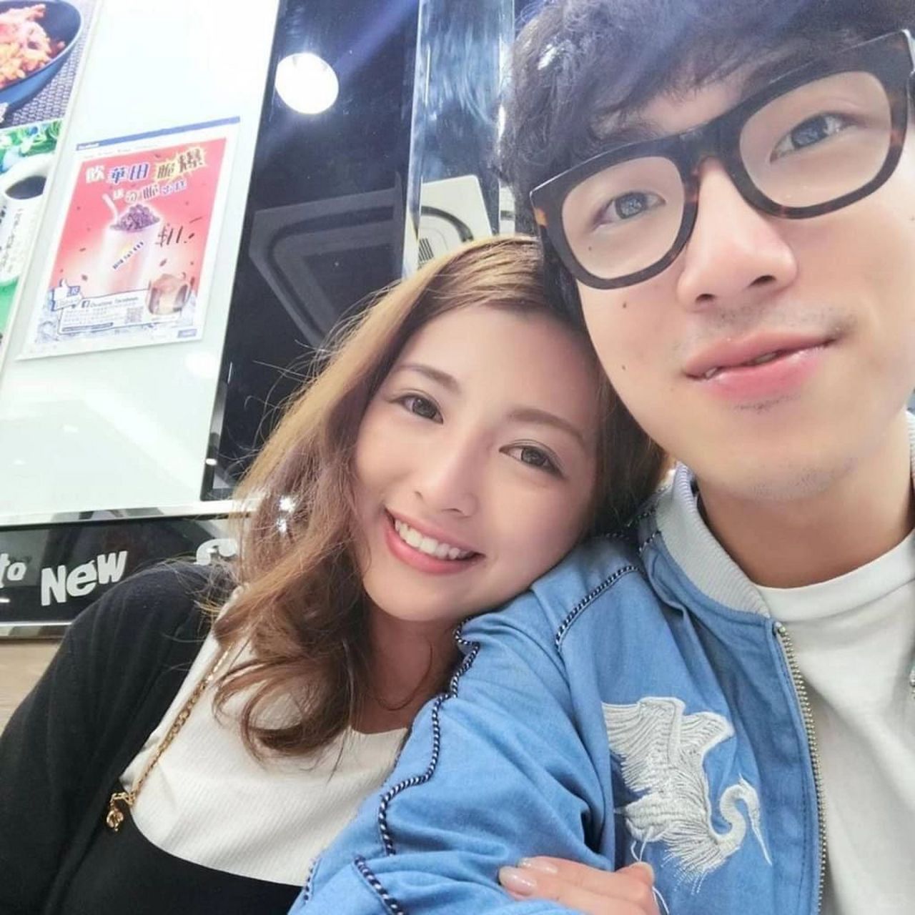陆永惊喜木工蛋糕庆生,老婆陈莉娜颜值爆表引热议!