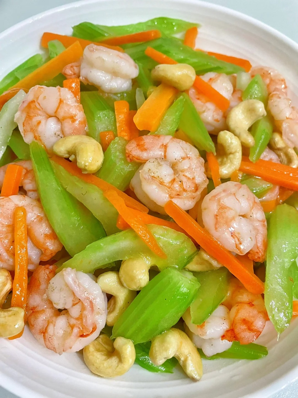 91清淡可口,简单又好做的腰果虾仁 91快点学起来做给家人吃吧