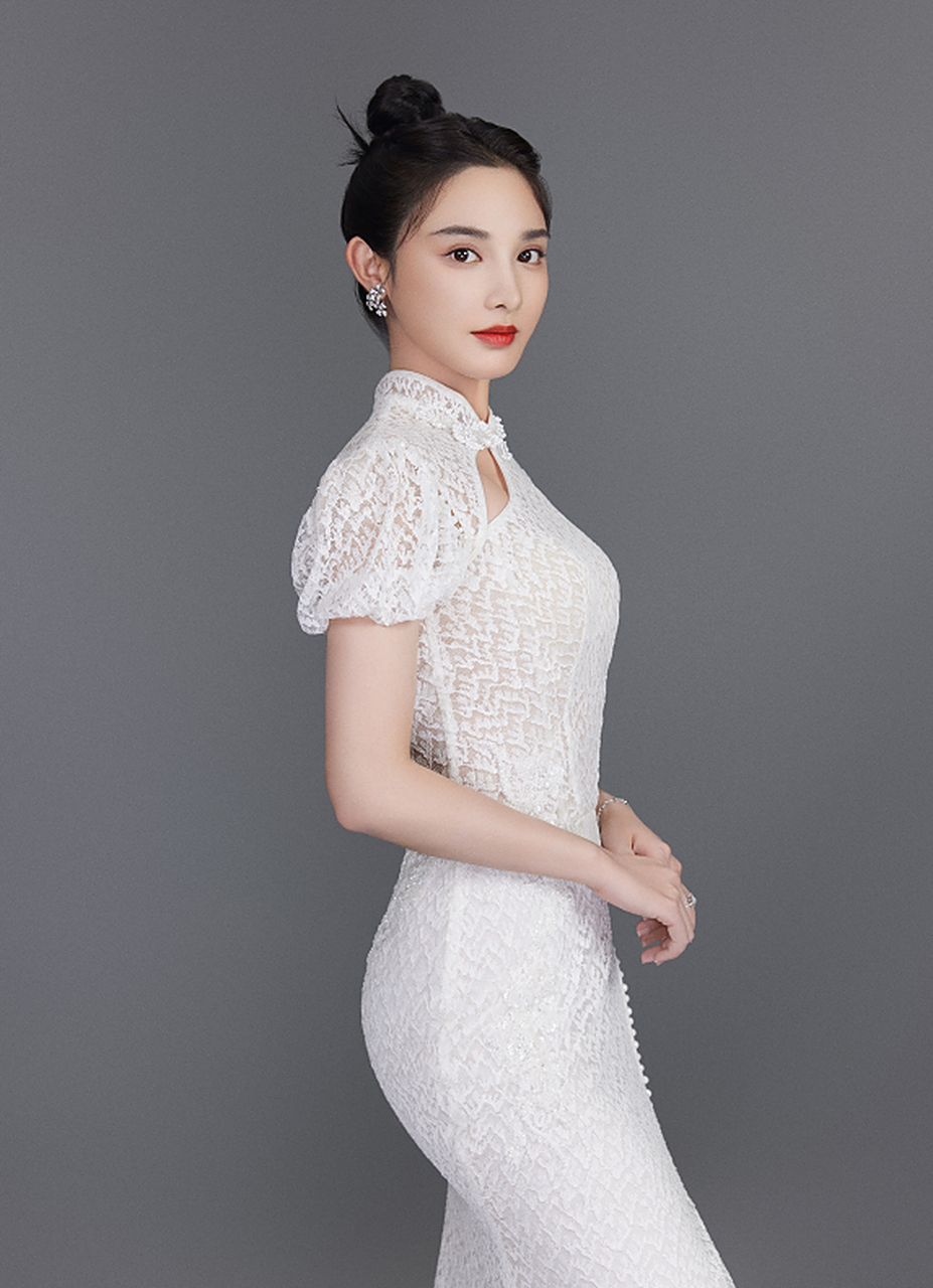 彭小苒的新中式国风礼服,很好很优雅!