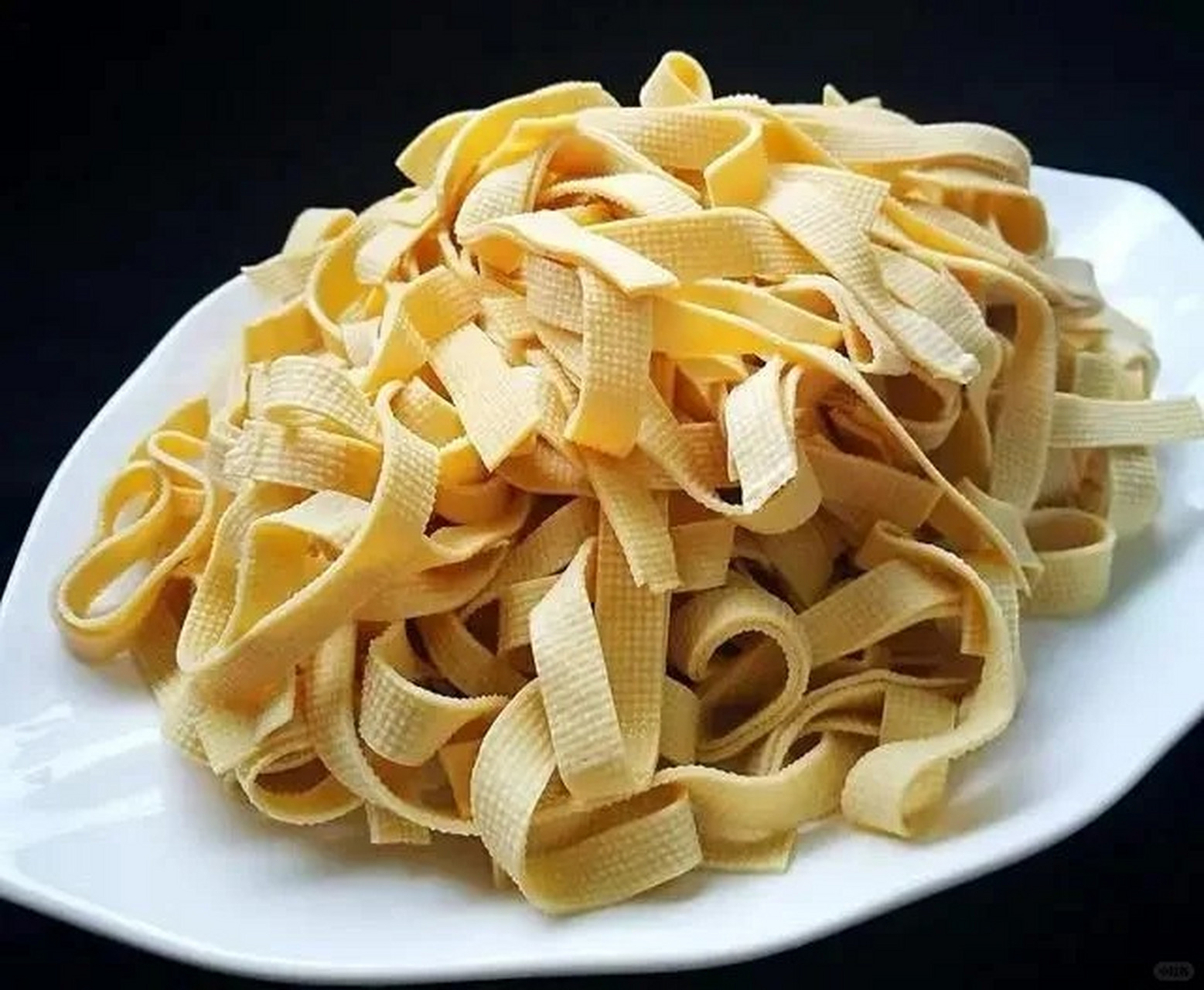 豆腐皮图片  各式各样的豆腐皮,涮火锅必备! 真的很好吃!