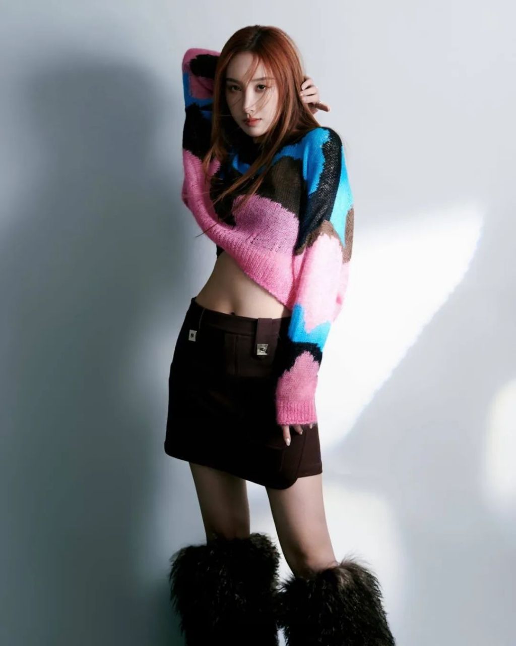 许靖韵,1993年5月5日出生的香港女歌手,以音乐才华和出众外貌崭露头角