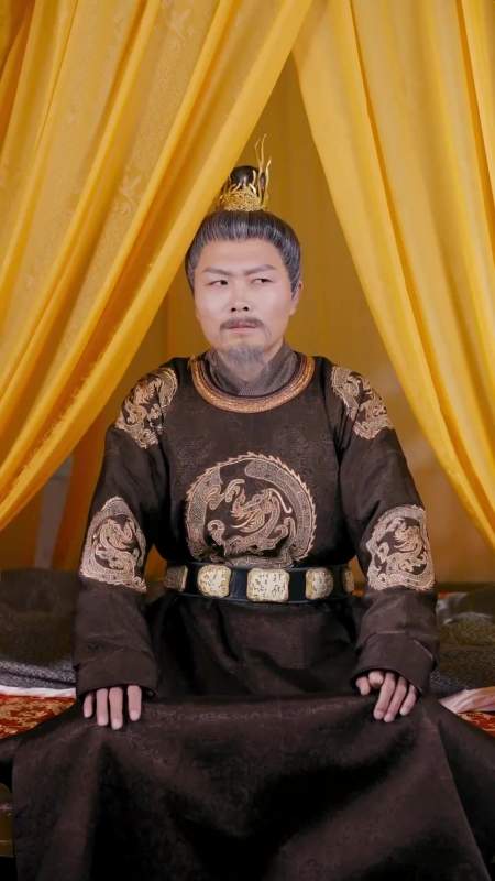 强龙夺嫡之吾乃皇太子 (102)-度小视