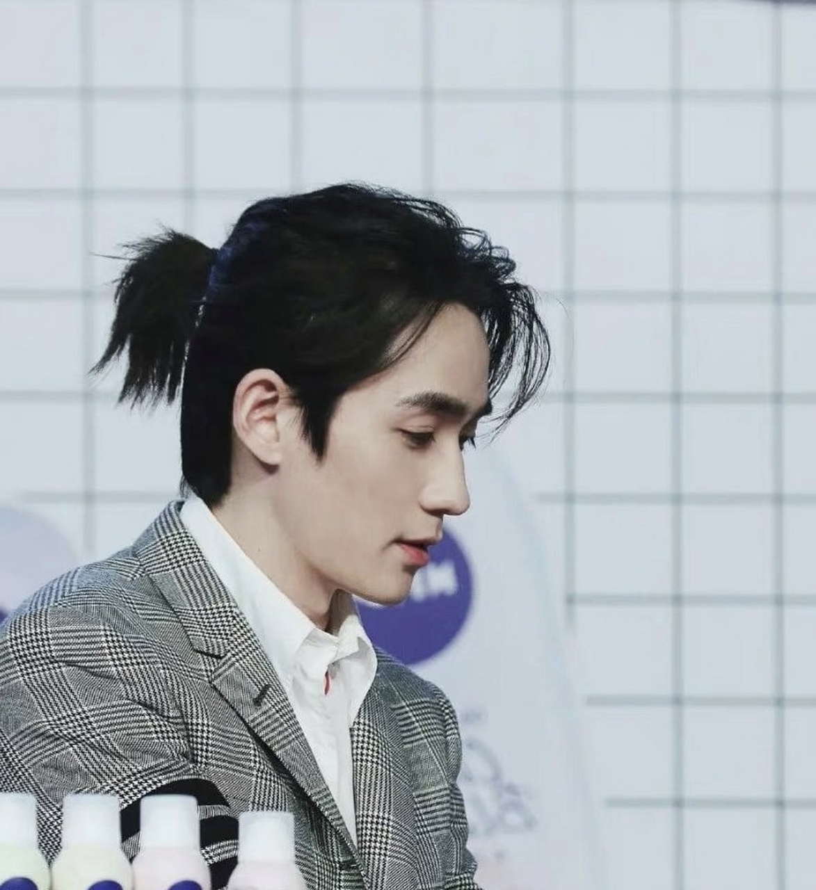 朱一龙又扎了小揪揪!他扎小揪揪是真好看!