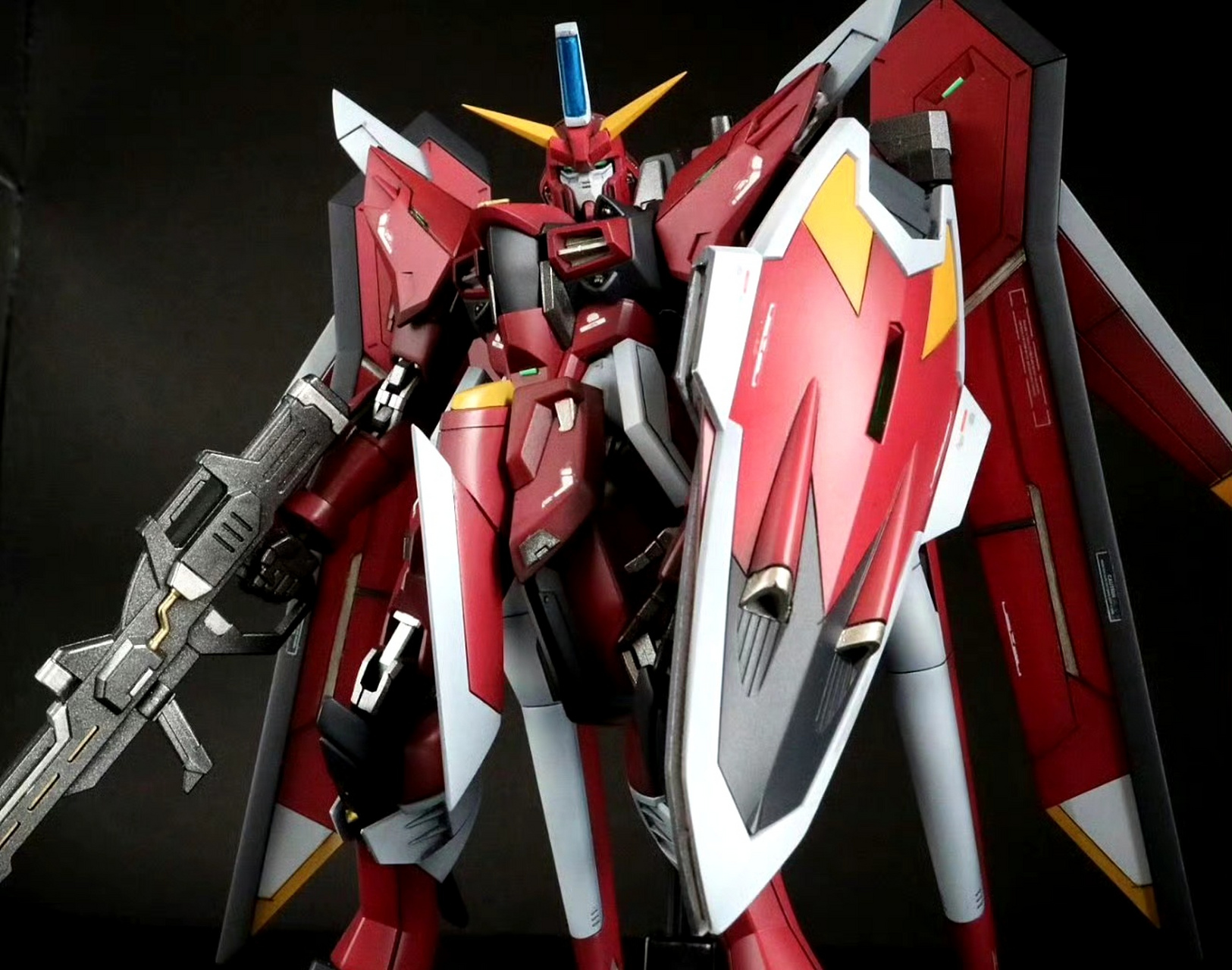 模型欣赏:模型师shigo制作的hg救世主高达spec2,为救世主高达配备了