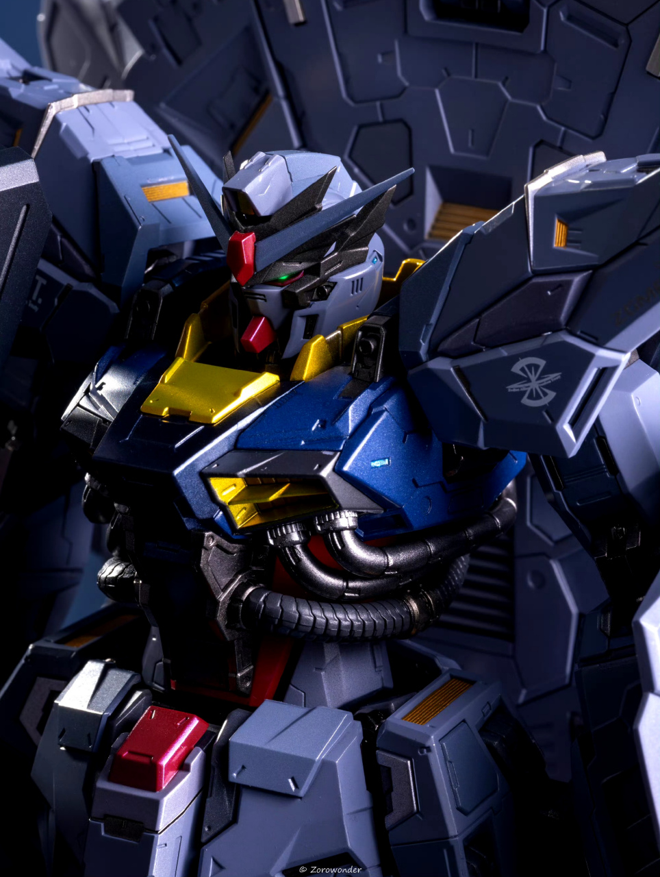 模型欣赏:机动战士高达seed metal build 神意高达,该机是扎夫特研制