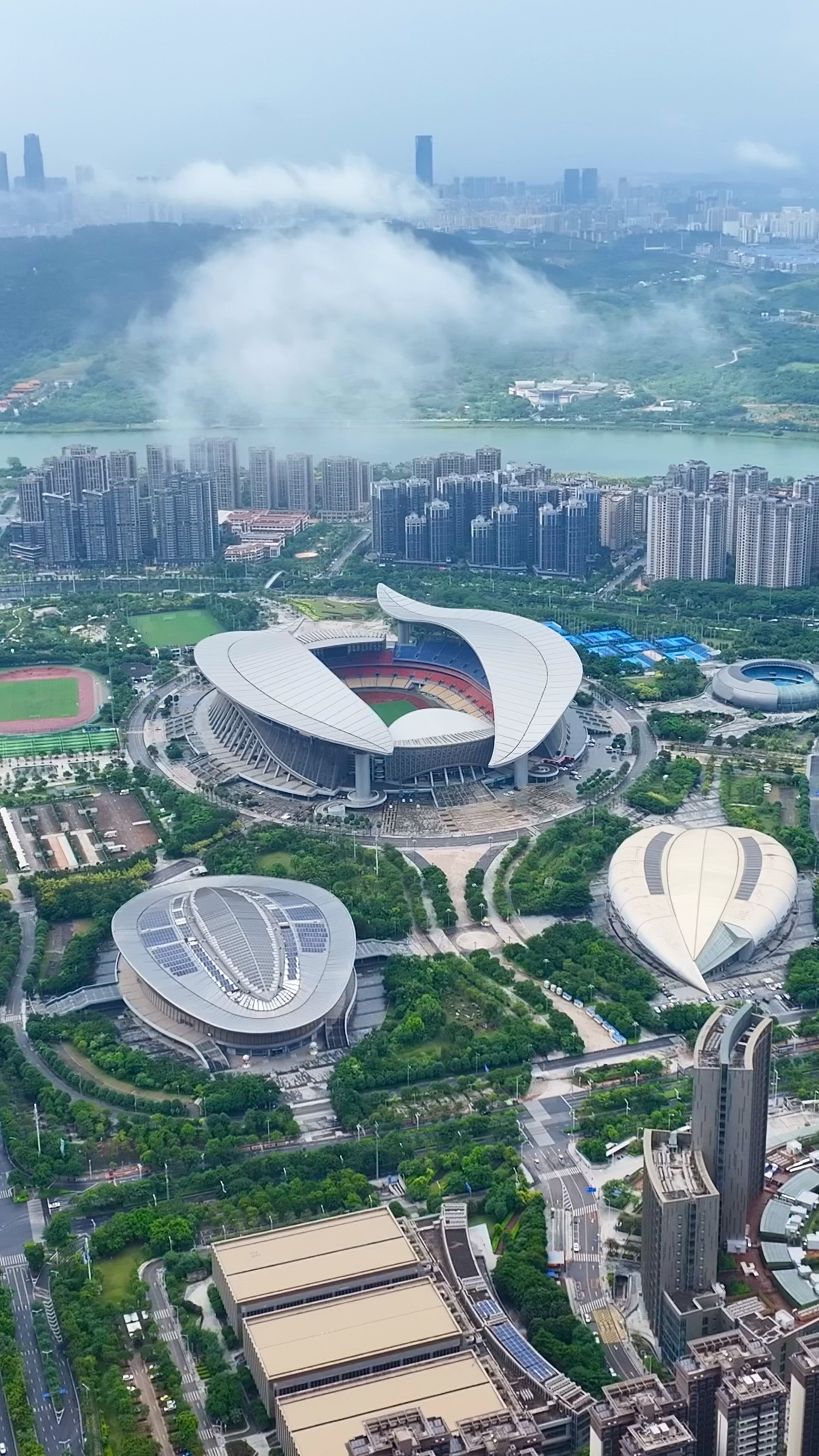 广西最大规模的建筑,南宁体育中心-度小视