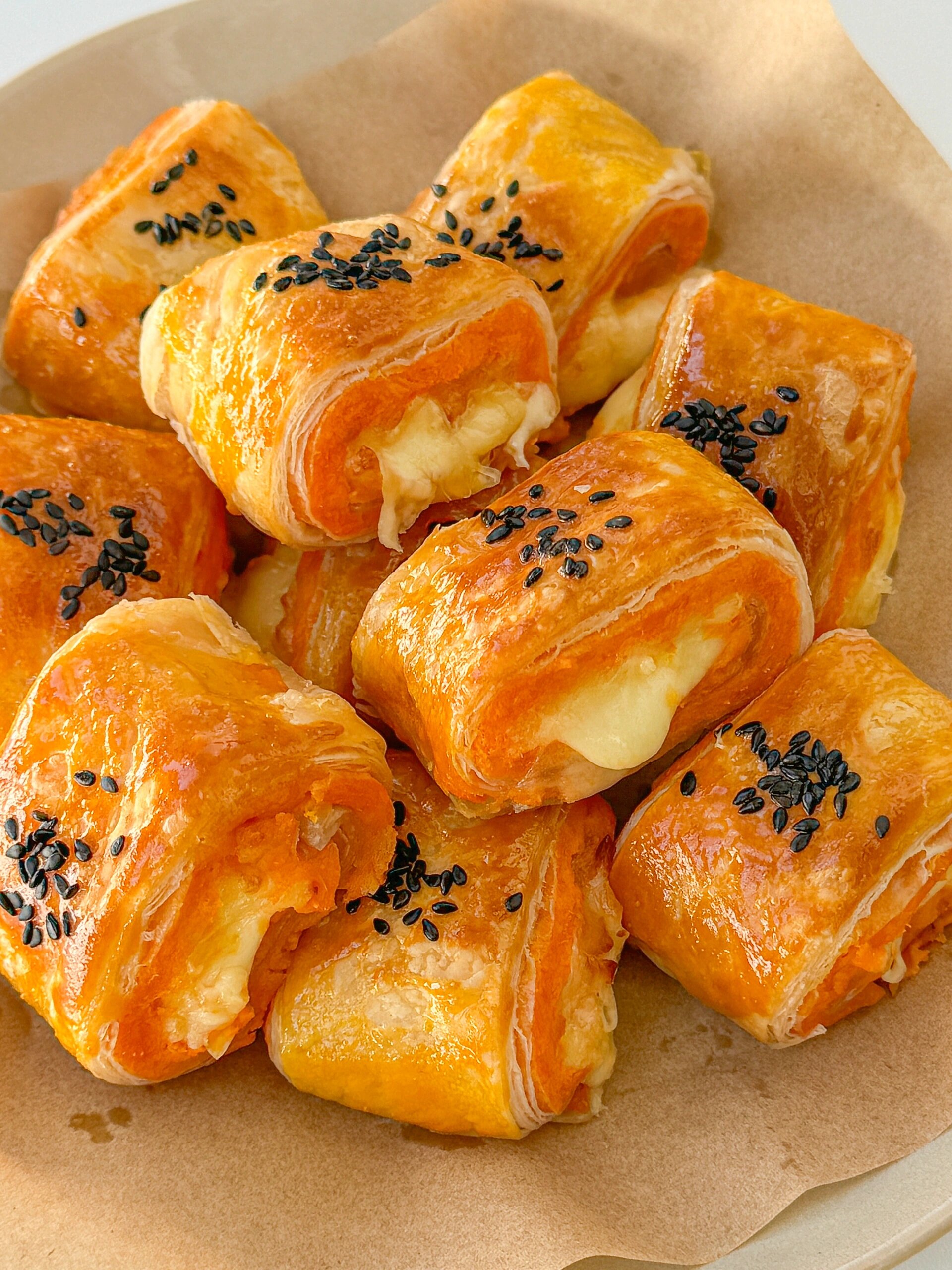 甜滋滋真的红薯真的很难拒绝!今天这个芝士红薯酥做法也是hin简单!