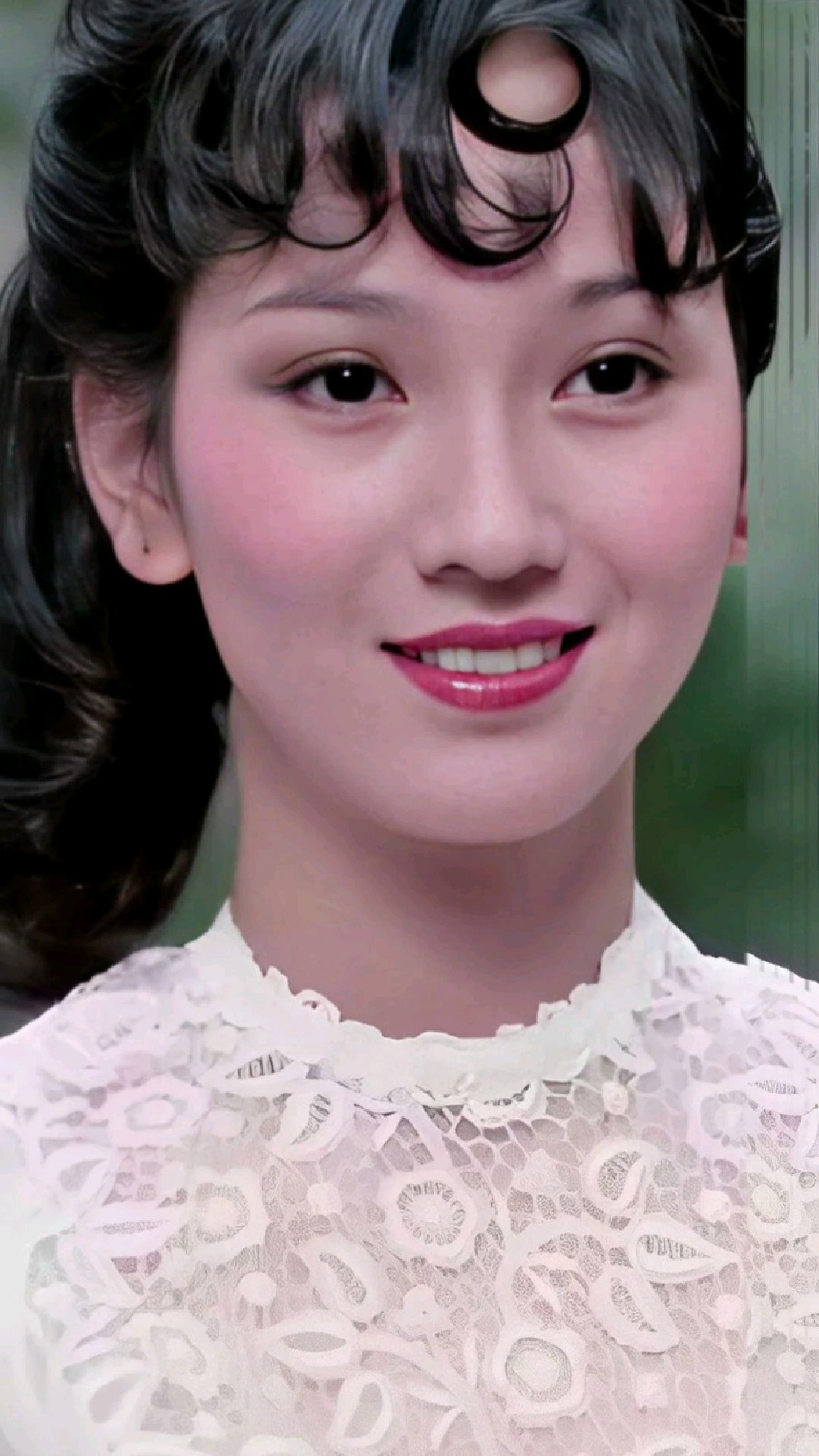 赵雅芝年轻美照.