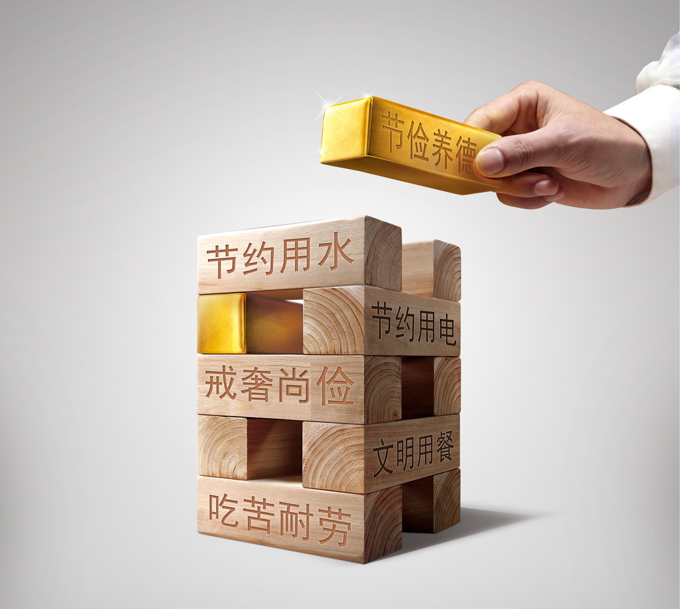 他聊了几个生活中节俭的几个场景,却花了更多的钱