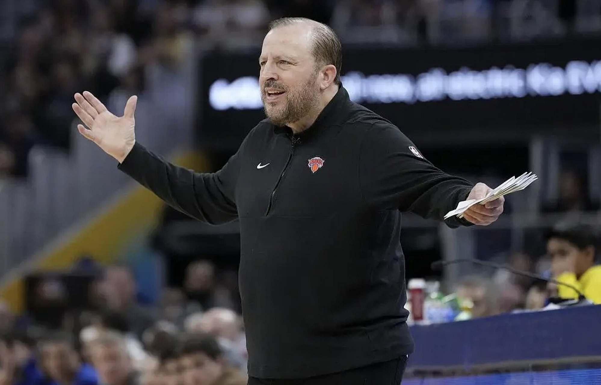 尼克斯主教练锡伯杜真狠,竟然让哈特打满了全场48分钟!