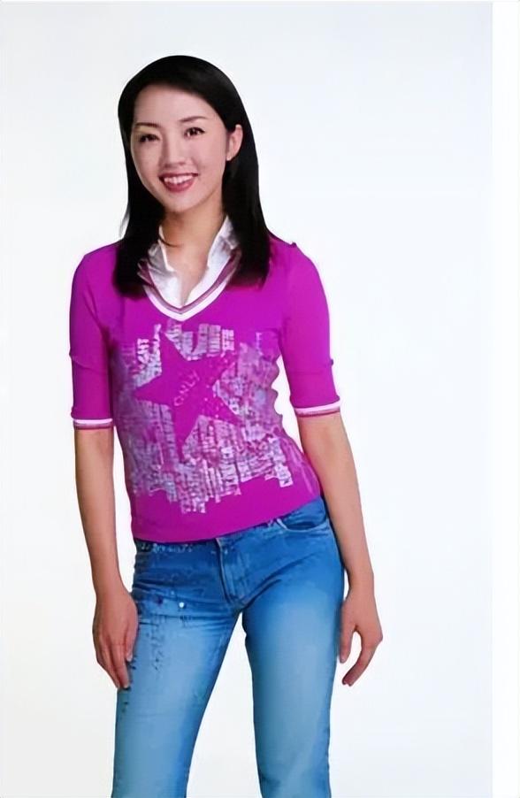 回顾杨丹:工作27年零失误,为事业选择丁克,40岁产女全家乐开怀