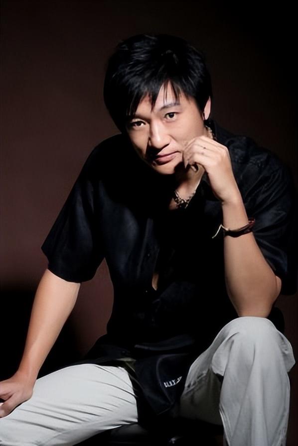 回顾演员韩青我这辈子正确的决定就是娶了一个平凡的妻子