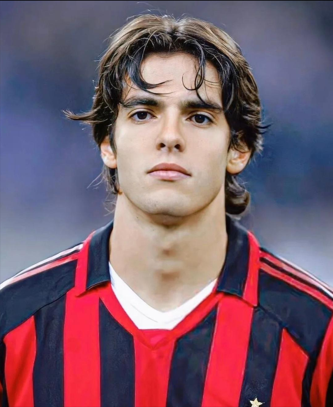 他阳光帅气的外表,让他成为了巴西球星中的一股清流.