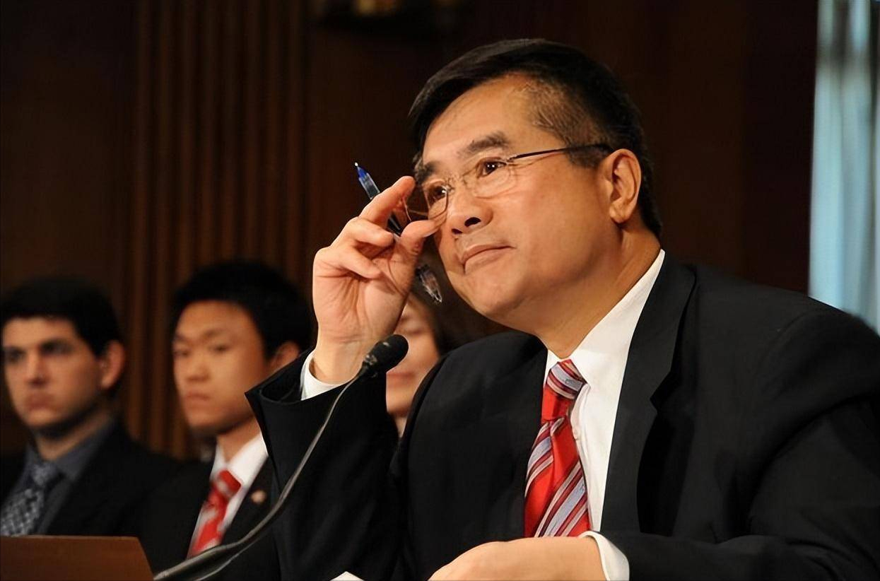 首位华裔美国州长骆家辉从政时疯狂打压中国卸任后回中国捞金