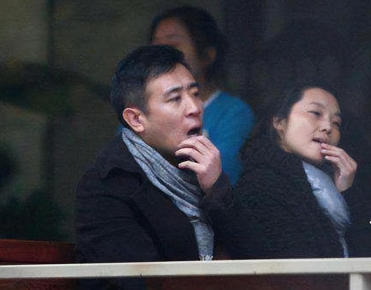 回顾演员于和伟我这辈子正确的决定就是娶了一个平凡的妻子