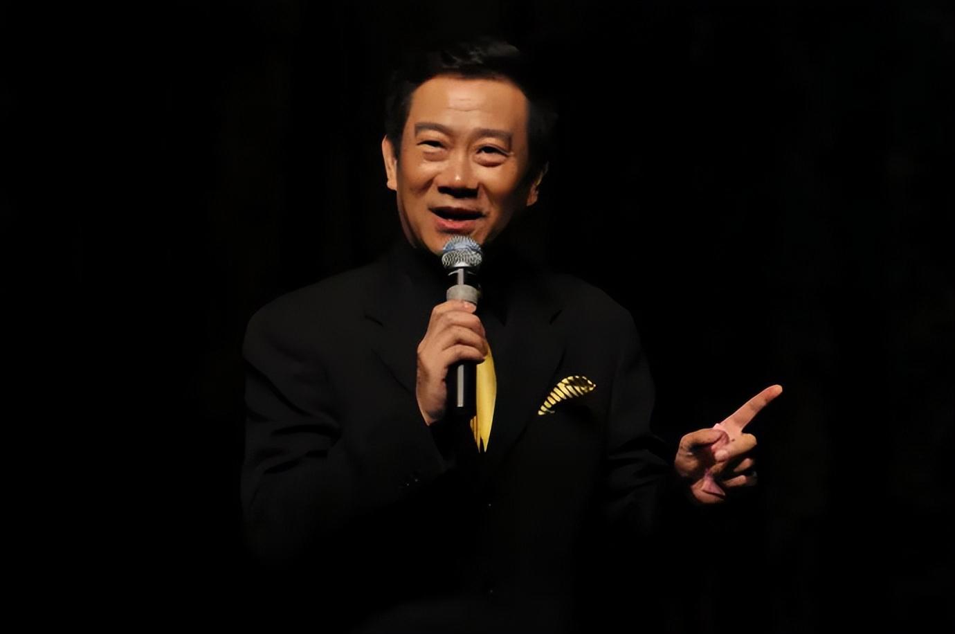 回顾主持赵保乐娶普通女工妻子婚后生一子一家三口幸福甜蜜