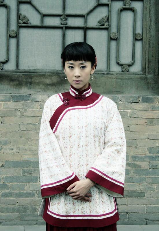 回顾苗圃被王大治追求和罗晋传绯闻为何转身嫁给大19岁的富商