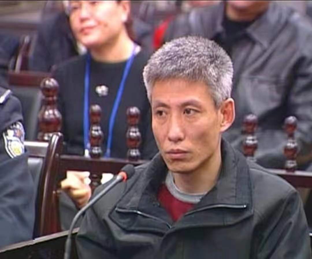 他的另一面却是黑白两道通吃,手段狠戾,在沈阳地界无人能出其右