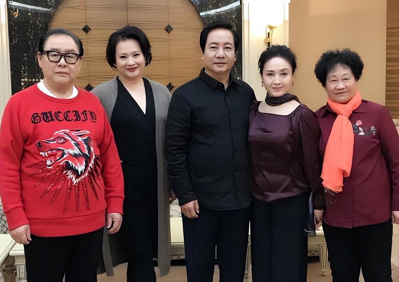 回顾演员马德华我这辈子幸运的事就是现实中如愿娶了嫦娥