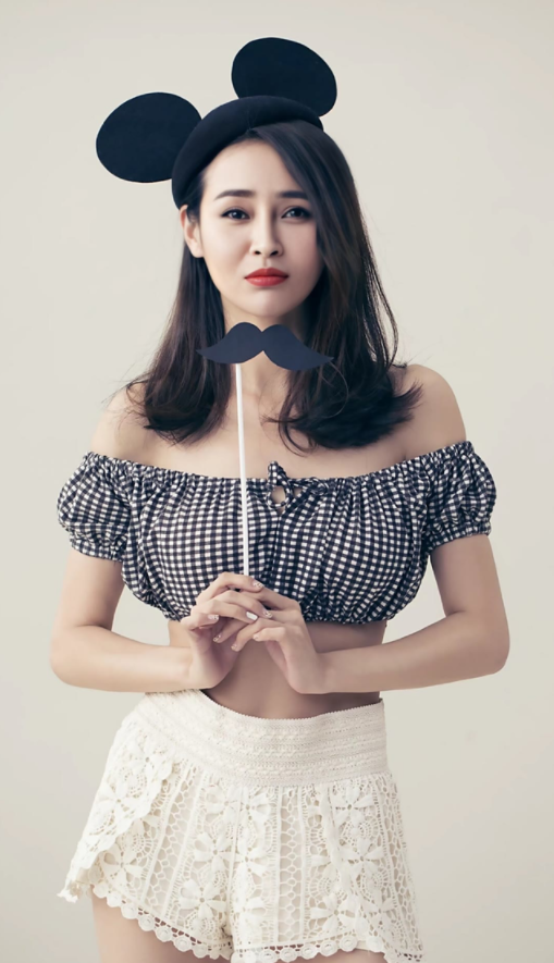 回顾贵姐儿于明加人美戏好为人低调不张扬追求平淡生活