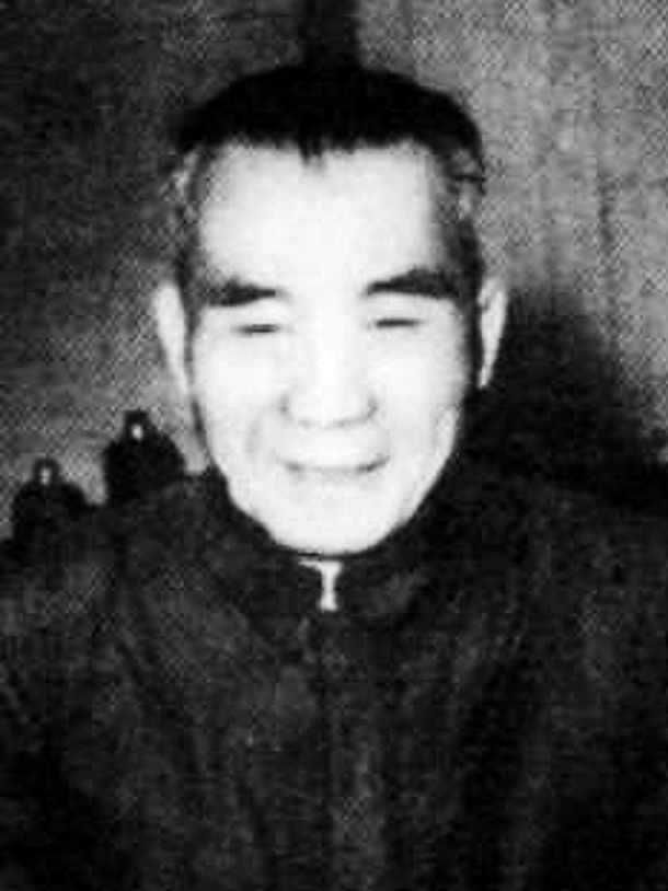 王耀武被俘前曾叮嘱家人不要去台湾妻儿此后命运如何