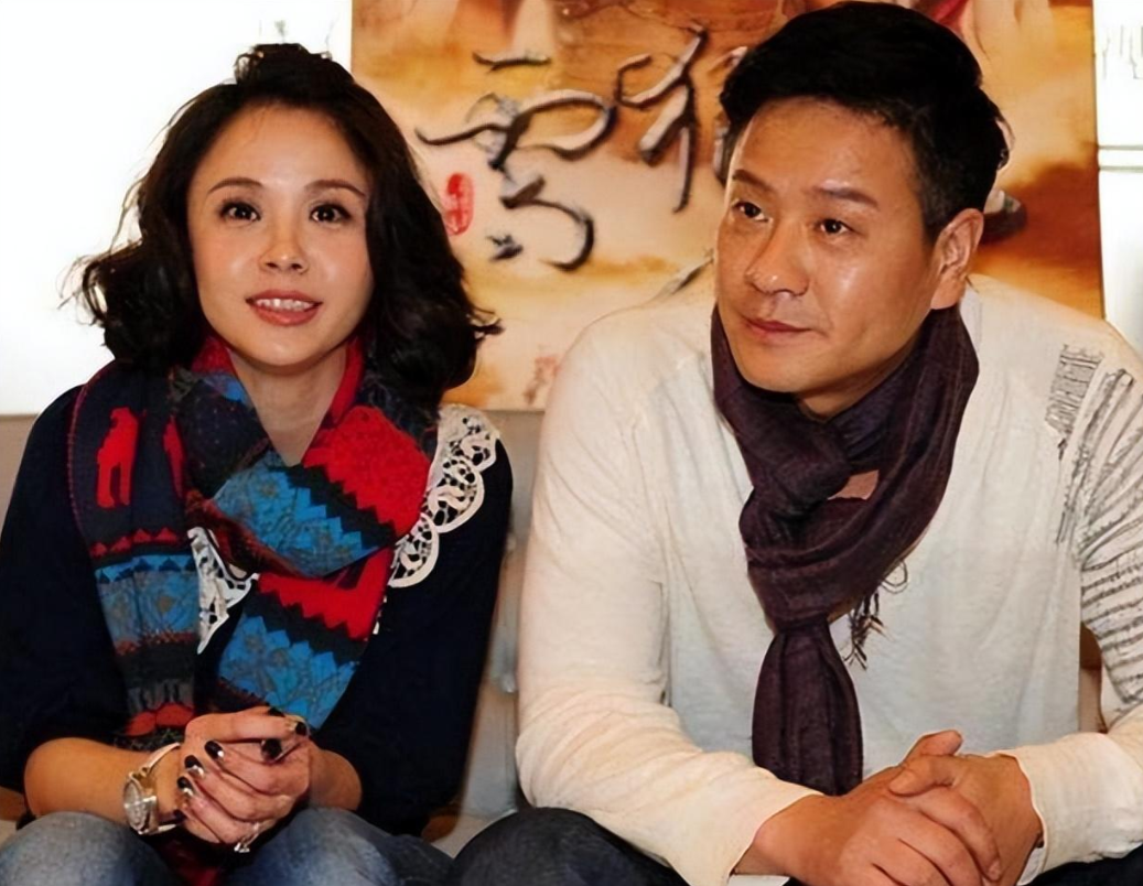 回顾演员连奕名为娶杨若兮抛妻弃女净身出户前妻红了他糊了